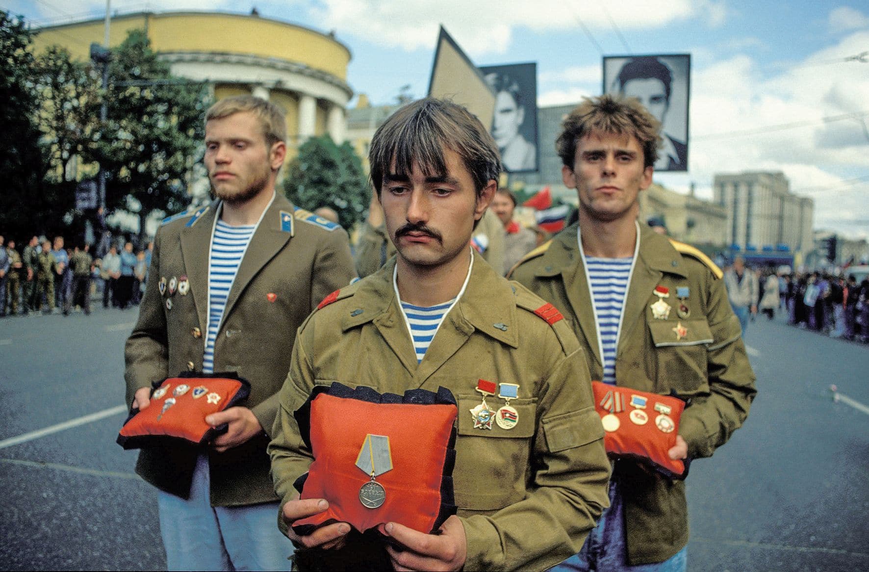 Moscow0160 Moskau / Moscow1992 : Militär - Veteranen demonstrieren am Jahrestag des ersten Putsches / Army - veterants at a demonstration at the first anniversary of the coup © Daniel Biskup/BOEHMEDIA.de