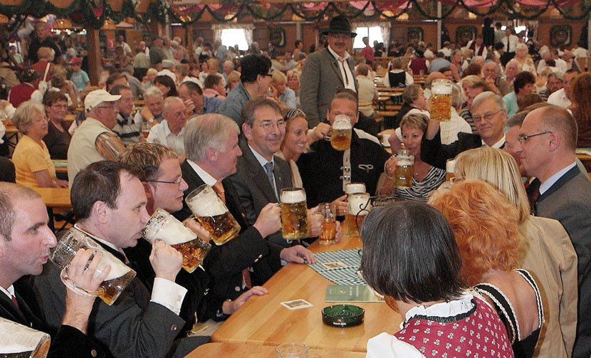 Plärrereröffnung 2009: Damals drei Zelte und eine CSU mit Horst Seehofer Plärrereröffnung 2009: Damals drei Zelte und eine CSU mit Horst Seehofer